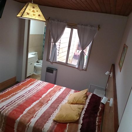 Hostel El Reencuentro Хунин-де-лос-Андес Экстерьер фото